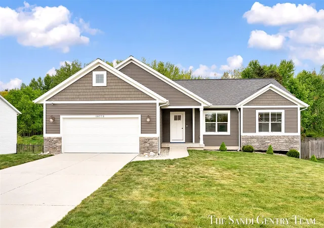Homes for sale in Allendale, MI | 10775 Lance Ave, Allendale, MI 49401 | MLS# 70532825
