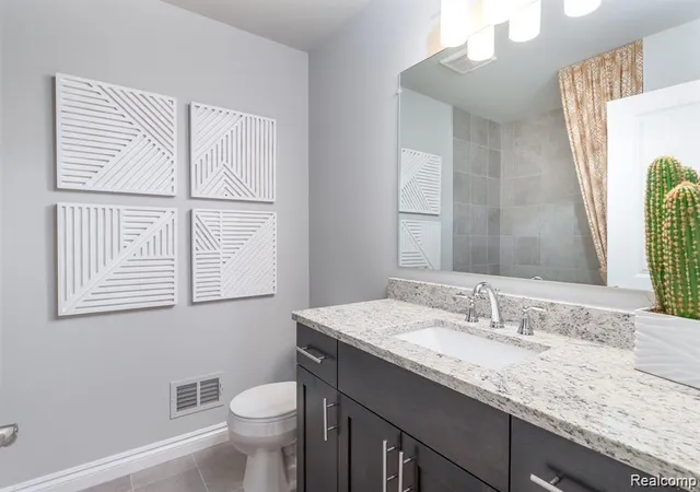 2nd image of 1496 Turner Dr, Walled Lake, MI 48390