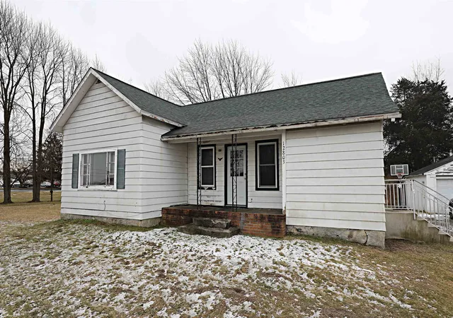 Homes for sale in Chesaning, MI | 12803 Brady Rd, Chesaning, MI 48616 | MLS# 50197532