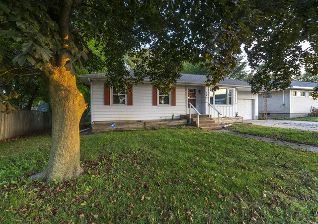 Homes for sale in Grand Rapids, MI | 545 52Nd St, Grand Rapids, MI 49548 | MLS# 70503399