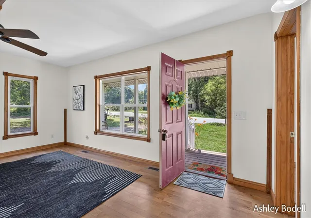 Homes for sale in Comstock Park, MI | 281 7 Mile Rd, Comstock Park, MI 49321 | MLS# 70544357