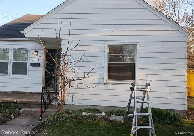 Homes for sale in Saginaw, MI | 3104 Roberts St, Saginaw, MI 48601 | MLS# 61001394