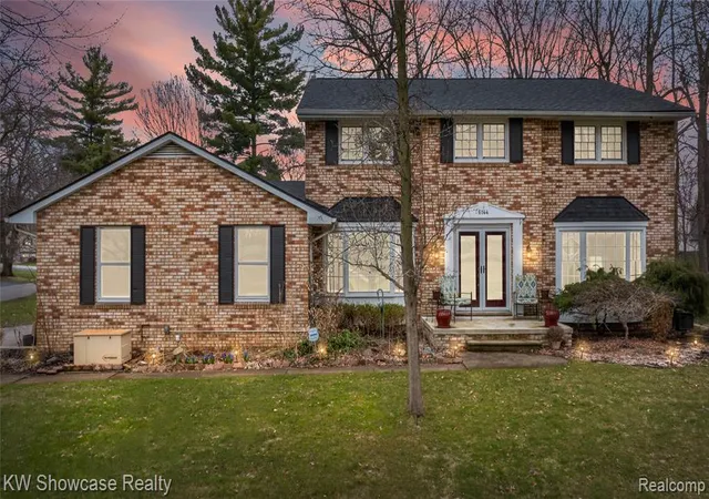 Homes for sale in Commerce Township, MI | 6144 Venice Dr, Commerce Township, MI 48382 | MLS# 60983267