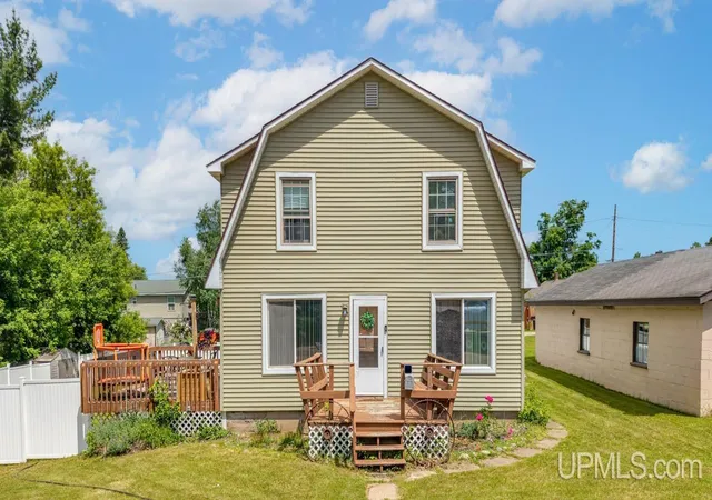Homes for sale in Kingsford, MI | 216 E Breen Ave, Kingsford, MI 49802 | MLS# 50211791