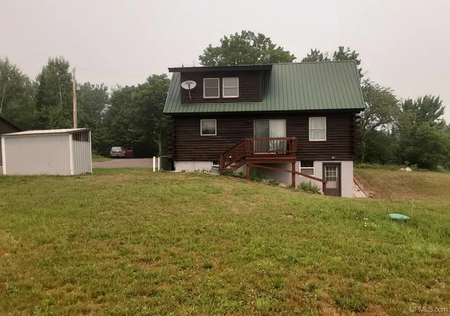 Photo 3 of Single family home for sale at E6857 S Black River Rd, Ironwood, MI 49938 | MLS# 50216048 | Listing updated on 2026-08-07