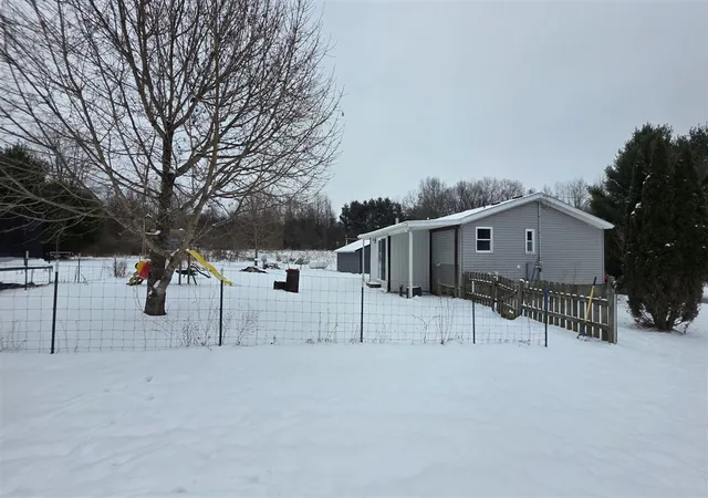 Photo 2 of Single family home for sale at 15143 H Dr, Marshall, MI 49068 | MLS# 70511227 | Listing updated on 2026-02-27