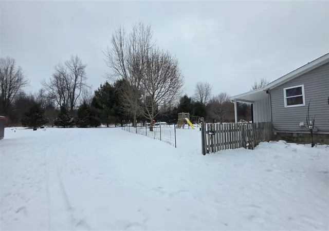 Photo 3 of Single family home for sale at 15143 H Dr, Marshall, MI 49068 | MLS# 70511227 | Listing updated on 2026-02-27
