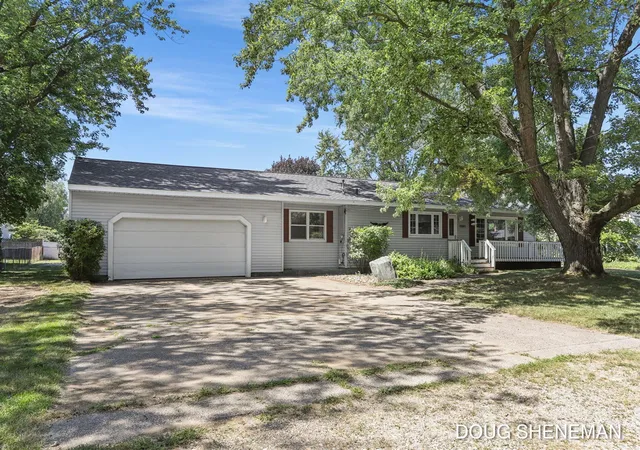 Homes for sale in Jenison, MI | 1197 Beechwood Dr, Jenison, MI 49428 | MLS# 70545498