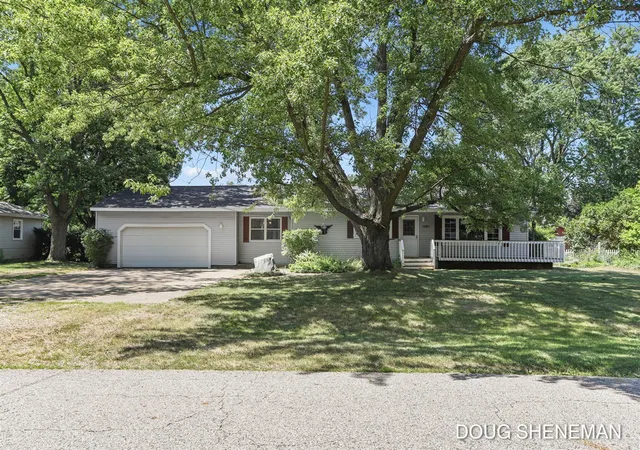 Homes for sale in Jenison, MI | 1197 Beechwood Dr, Jenison, MI 49428 | MLS# 70545498