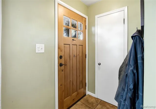 Photo 3 of Sale Pending at 30155 Richland St, Livonia, MI 48150 | MLS# 61022495 | Listing updated on 2026-08-24