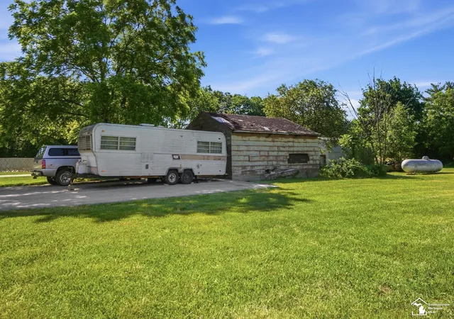 Homes for sale in Ottawa Lake, MI | 5343 Section Rd, Ottawa Lake, MI 49267 | MLS# 50211686