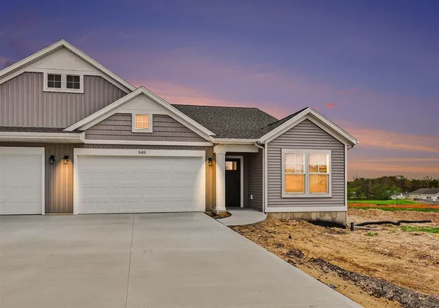 Homes for sale in Comstock Park, MI | 949 Scioto Dr #17, Comstock Park, MI 49321 | MLS# 70528847