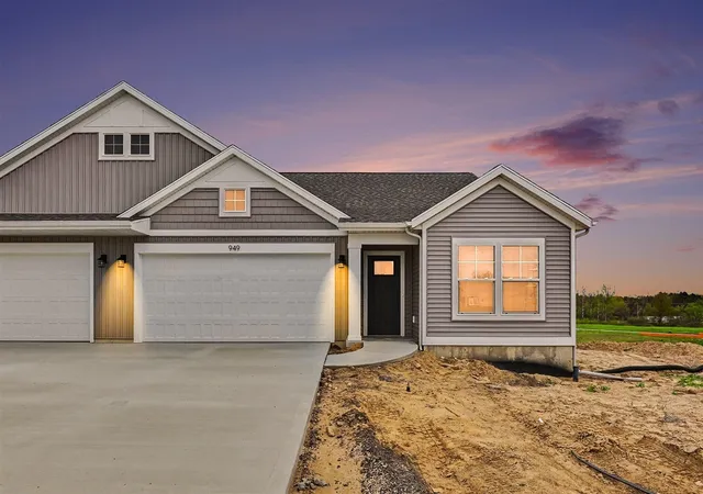 Homes for sale in Comstock Park, MI | 949 Scioto Dr #17, Comstock Park, MI 49321 | MLS# 70528847