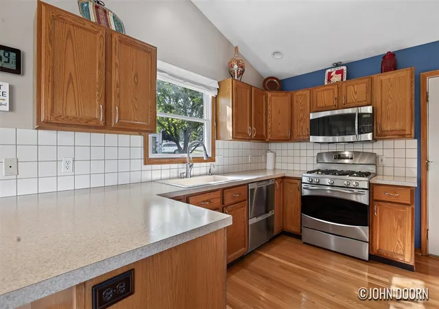 Photo 4 of Sale Pending at 4808 Paramount Dr, Grand Rapids, MI 49525 | MLS# 70553506 | Listing updated on 2026-08-30