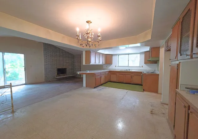 Photo 4 of Sale Pending at 4459 Wickfield Cir, Flint, MI 48507 | MLS# 50220121 | Listing updated on 2026-09-09