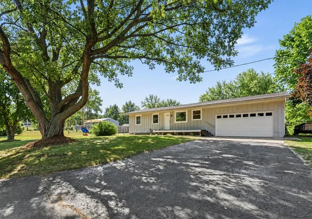 Photo 1 of Single family home for sale at 14370 14 Mile Rd, Greenville, MI 48838 | MLS# 70549067 | Listing updated on 2026-09-08