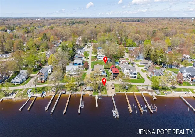 Land for sale at 17542 Grand River Ave, Spring Lake, MI 49456-1328 | MLS# 70554615
