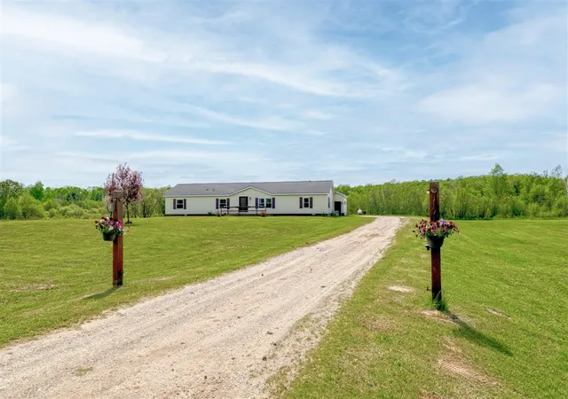 Homes for sale in Reed City, MI | 10815 S Hawkins Rd, Reed City, MI 49677 | MLS# 70534715