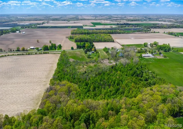 5th image of 4240 Sheridan Rd, Flushing, MI 48433 | MLS# 60993433