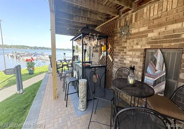 4th image of 895 S Pontiac Trail Trail #C101, Walled Lake, MI 48390 | MLS# 61023268