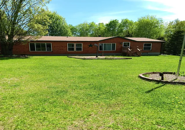 Homes for sale in Gaastra, MI | 8 W County Rd 424 Rd, Gaastra, MI 49927 | MLS# 50209708