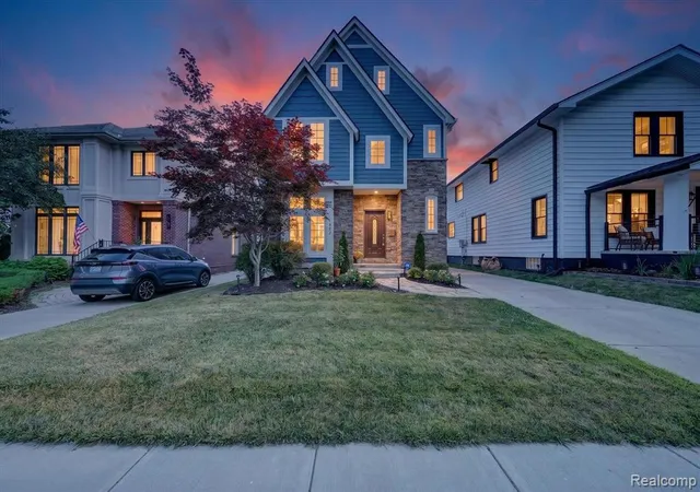 Photo 1 of Sale Pending at 1263 Davis Ave, Birmingham, MI 48009 | MLS# 61011853 | Listing updated on 2026-07-20