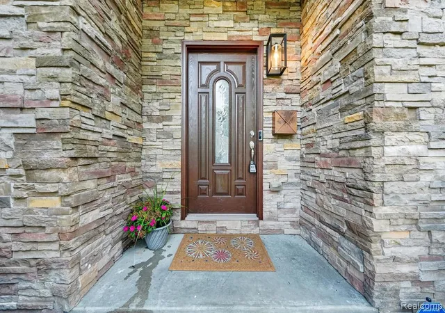 Photo 3 of Sale Pending at 1263 Davis Ave, Birmingham, MI 48009 | MLS# 61011853 | Listing updated on 2026-07-20