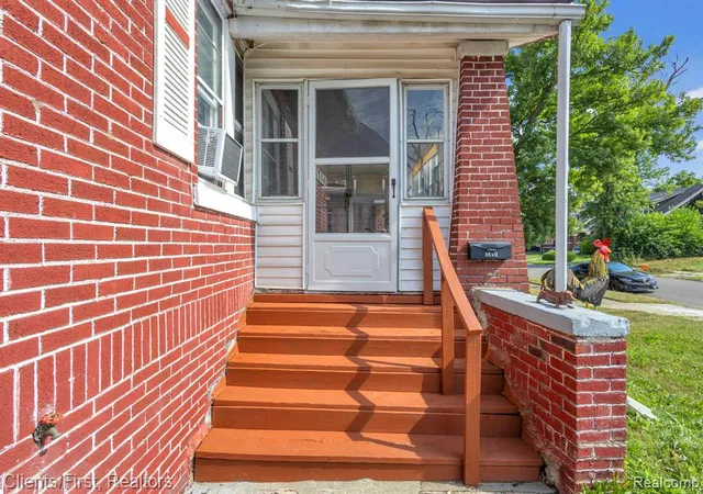 Photo 4 of Single family home for sale at 14077 Mark Twain St, Detroit, MI 48227 4811 | MLS# 61012810 | Listing updated on 2026-10-23