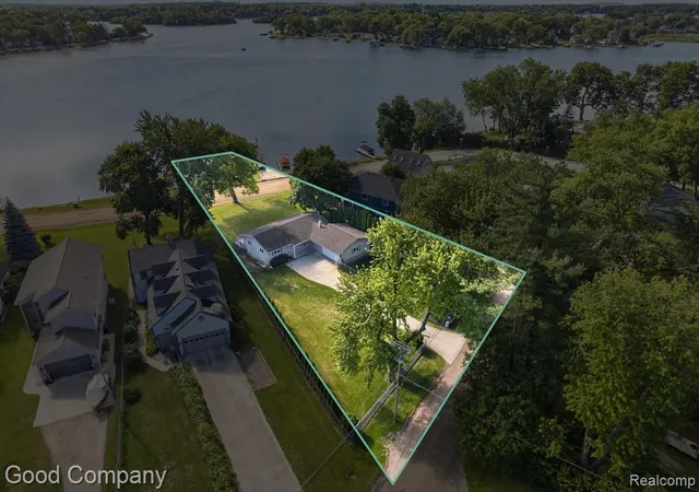 Homes for sale in Highland, MI | 3161 Jackson Blvd, Highland, MI 48356 | MLS# 61006029