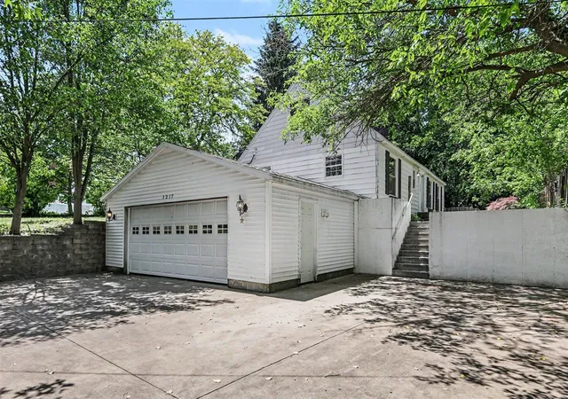 Photo 1 of Sale Pending at 1217 Plymouth Ave, Grand Rapids, MI 49506 | MLS# 70536391 | Listing updated on 2026-06-19