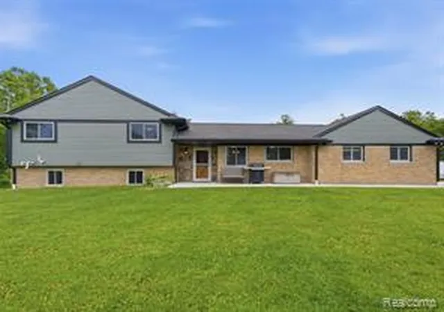 Homes for sale in Pinckney, MI | 8620 Joey Dr, Pinckney, MI 48169 | MLS# 61009829