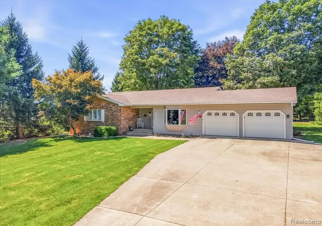 Photo 3 of Sale Pending at 745 N Freer Rd, Chelsea, MI 48118 1103 | MLS# 61024929 | Listing updated on 2026-09-15