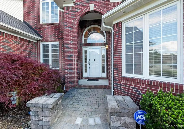 3rd image of 21642 Kendyl Ct, Macomb, MI 48044 | MLS# 61017129