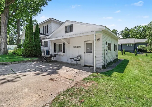 4th image of 382 E 3Rd St, Pentwater, MI 49449 | MLS# 70538899