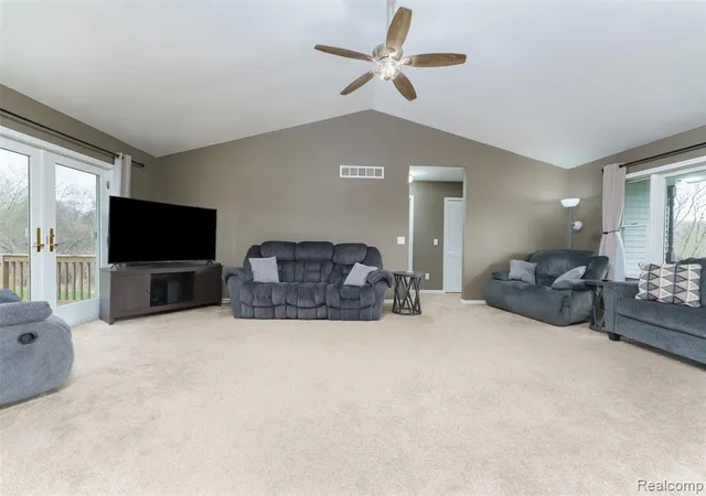 Homes for sale in Fowlerville, MI | 10488 W Grand River Rd, Fowlerville, MI 48836 | MLS# 60984474