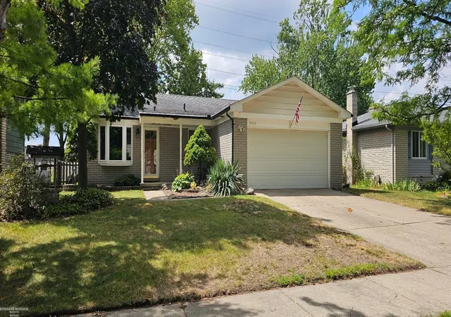 Photo 2 of Sale Pending at 42933 Buckingham Dr, Sterling Heights, MI 48313 | MLS# 50219576 | Listing updated on 2026-09-05