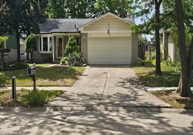 Photo 3 of Sale Pending at 42933 Buckingham Dr, Sterling Heights, MI 48313 | MLS# 50219576 | Listing updated on 2026-09-05