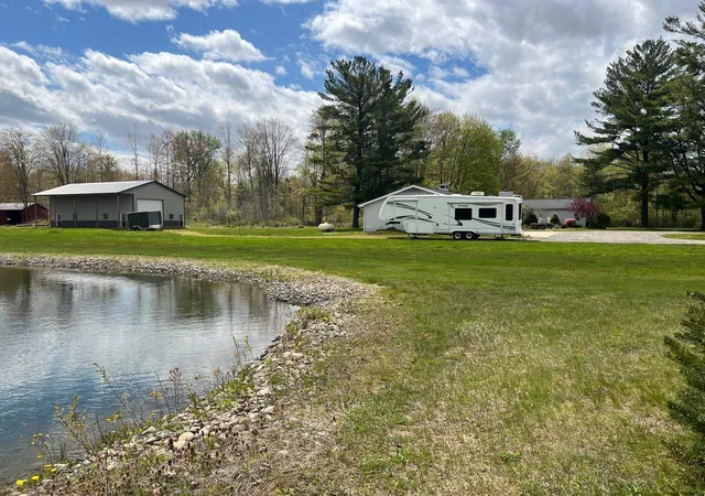 Homes for sale in Merrill, MI | 21403 Swan Creek Rd, Merrill, MI 48637 | MLS# 80067482