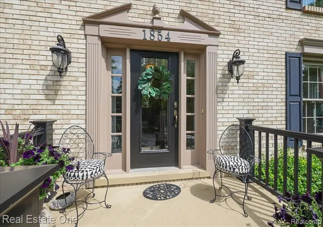 4th image of 1854 Ludgate Ln, Rochester Hills, MI 48309 2964 | MLS# 61001541