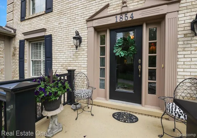 5th image of 1854 Ludgate Ln, Rochester Hills, MI 48309 2964 | MLS# 61001541