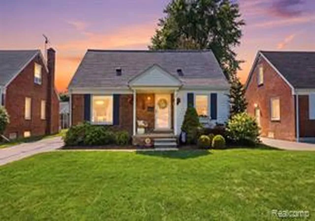 Homes for sale in Royal Oak, MI | 2129 N Connecticut Ave, Royal Oak, MI 48073 | MLS# 61008331