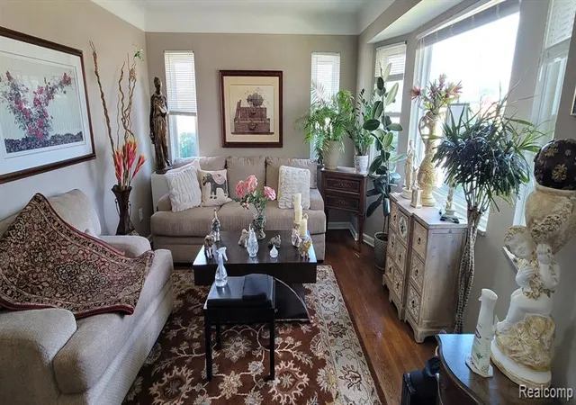 Photo 5 of Single family home for sale at 14301 Manhattan St, Oak Park, MI 48237 | MLS# 61021187 | Listing updated on 2026-08-31