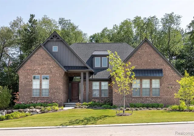 Photo 1 of Condo for sale at 30809 E Franklin Hills Ct #8, Farmington Hills, MI 48334 4206 | MLS# 61025374 | Listing updated on 2026-08-29