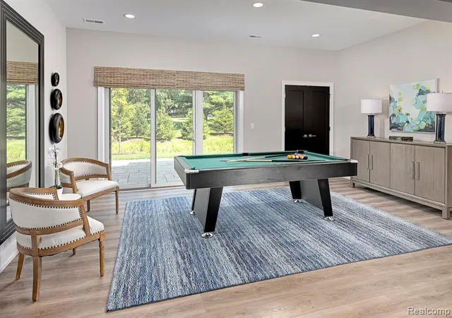 Listing Photo 4 - Condo for sale in building located at 30809 E Franklin Hls Ct, Farmington Hills, MI 48334 4206 - Unit #8