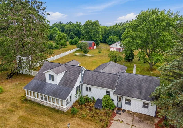 Photo 3 of Sale Pending at 14160 New Millpond Rd, Big Rapids, MI 49307 | MLS# 70547195 | Listing updated on 2026-09-18