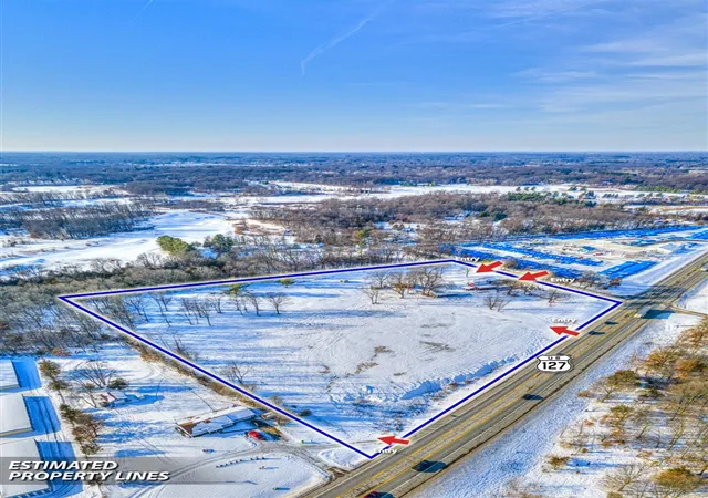 Homes for sale in Jackson, MI | 5472 S Meridian Rd, Jackson, MI 49201 | MLS# 70450611