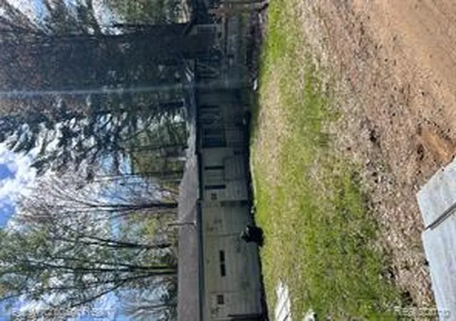 Homes for sale in Gladwin, MI | 242 Hickory St, Gladwin, MI 48624 | MLS# 61008596