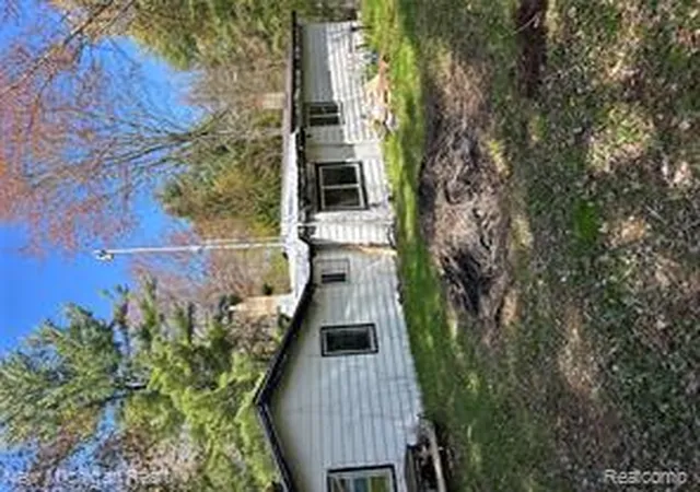 Homes for sale in Gladwin, MI | 242 Hickory St, Gladwin, MI 48624 | MLS# 61008596