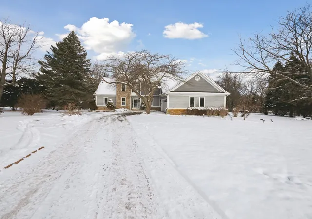 2nd image of 5440 Ridge Trl, Clarkston, MI 48348 | MLS# 60363341