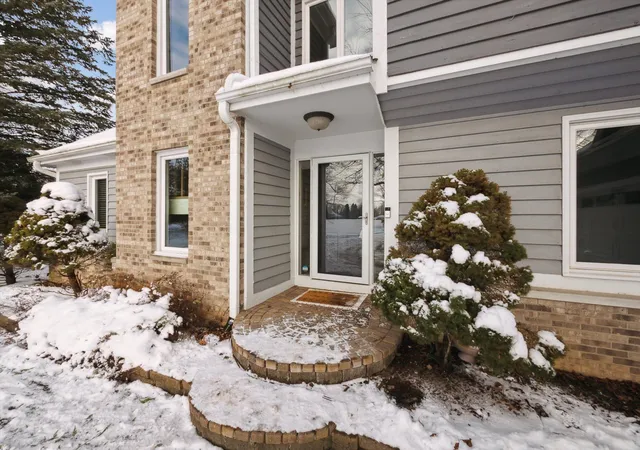 4th image of 5440 Ridge Trl, Clarkston, MI 48348 | MLS# 60363341